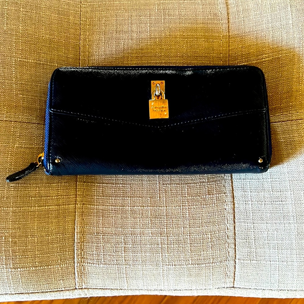 SAMANTHA THAVASA NAVY ZIP WALLET